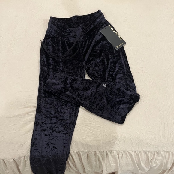 LULULEMON READY TO CRUSH JOGGERS - Picture 2 of 5